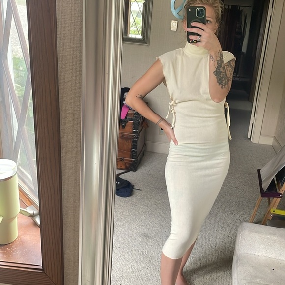 PrettyLittleThing Ribbed Pale Yellow Maxi Dress - Picture 1 of 12